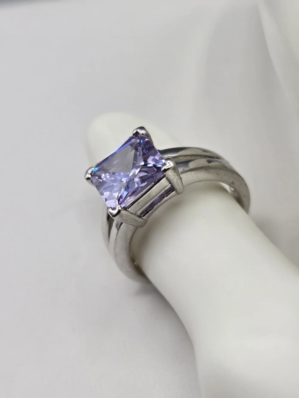Swarovski Crystal Elements Silver Ring Light Purple Amethyst Size 8.75 Prom - Picture 4 of 5